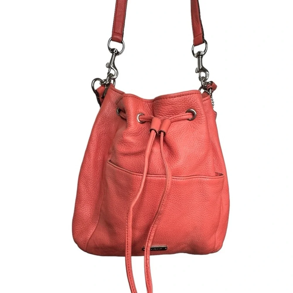 Coach‎ Pebbled Leather Purse